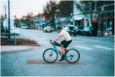abogados-en-los-angeles-advierten-sobre-los-peligros-para-ciclistas-en-sunset-boulevard