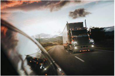 lo-que-todo-conductor-debe-evitar-abogado-de-accidente-de-camion-revela-las-causas-mas-comunes-de-colisiones