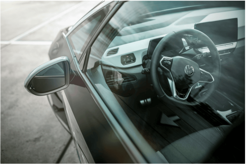 conducir-en-piloto-automatico-un-abogado-de-accidente-los-angeles-analiza-los-danos-tras-un-choque